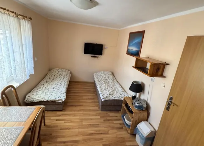 Kolejowa 3A 度假居 *